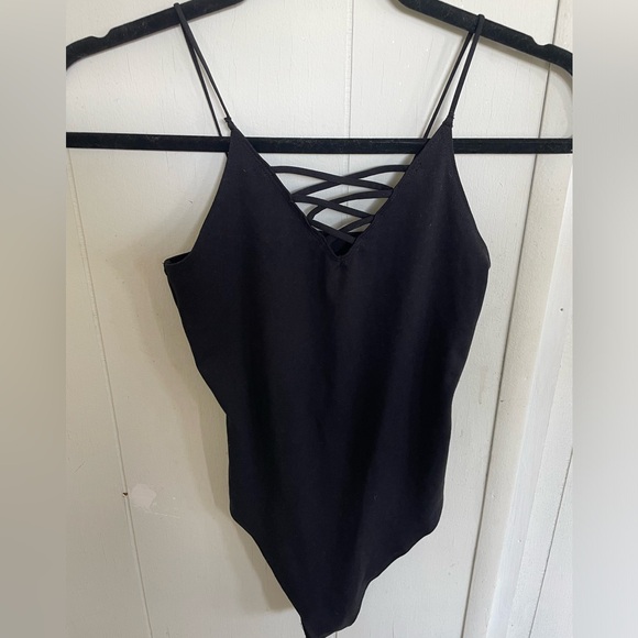 AMERICAN EAGLE BLACK V NECK CROSS THIN STRAP BODYSUIT XS - Picture 1 of 5
